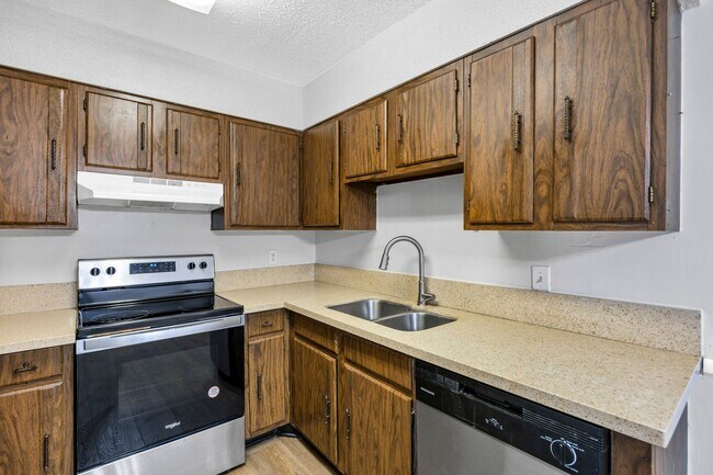 Building Photo - cpl8