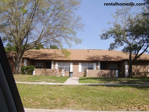 Building Photo - Patio Home, Minutes Away From UCF, Technol...