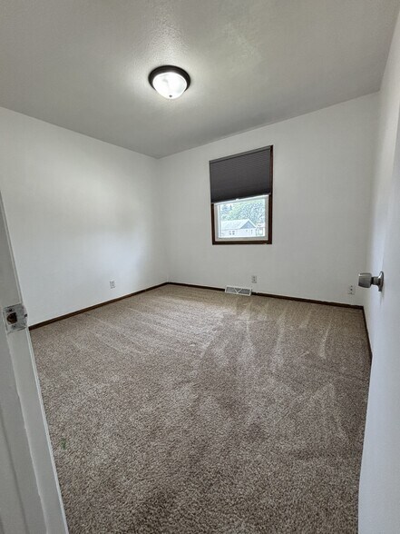 Building Photo - N169W20170 Georgetown Dr