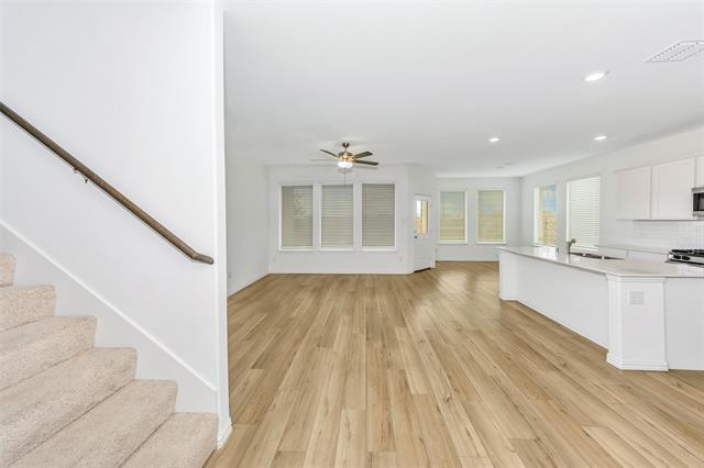 Building Photo - 2600 Starwater Dr