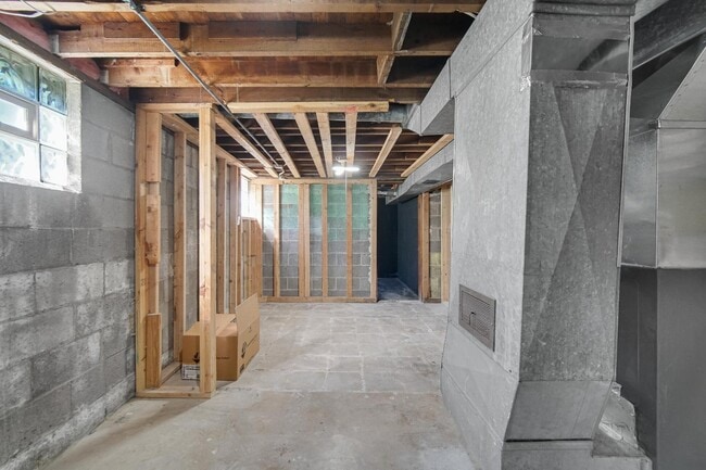 Building Photo - 5165 Pennsylvania St
