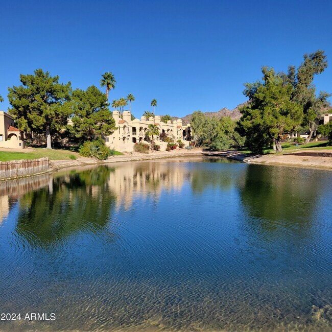 Building Photo - 6125 N 28th Pl