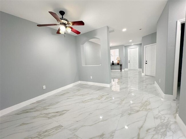 Building Photo - 2310 Shoma Ln