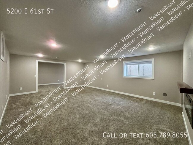 Building Photo - 5200 E 61st St