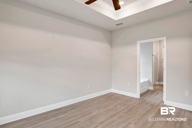 Building Photo - 390 Gemini St