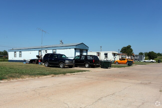 Building Photo - Vans Mobile Village