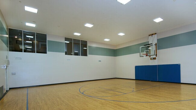 Building Photo - 444 Washington Blvd