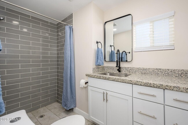 Building Photo - 903 W Missouri Ave