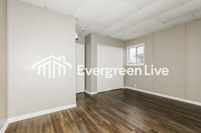 Building Photo - 4909 Hyperion Ct