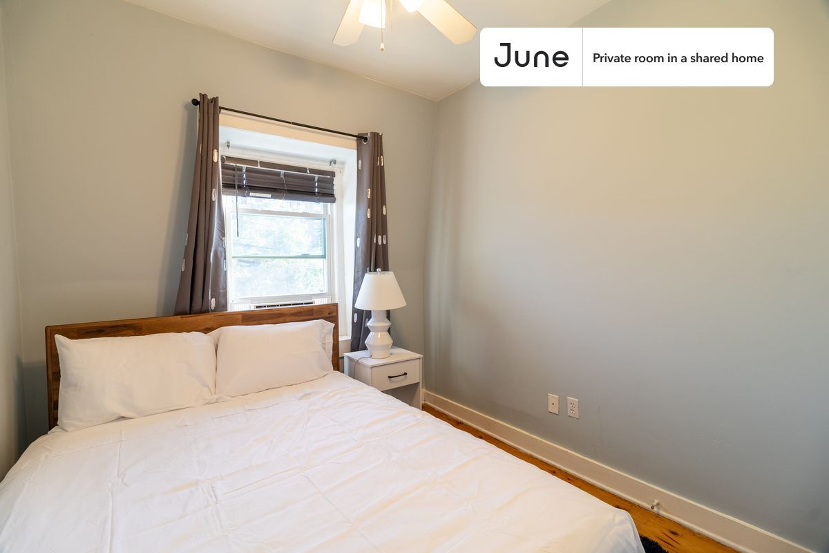 Building Photo - Room in Shared 2 bed/1 bath home