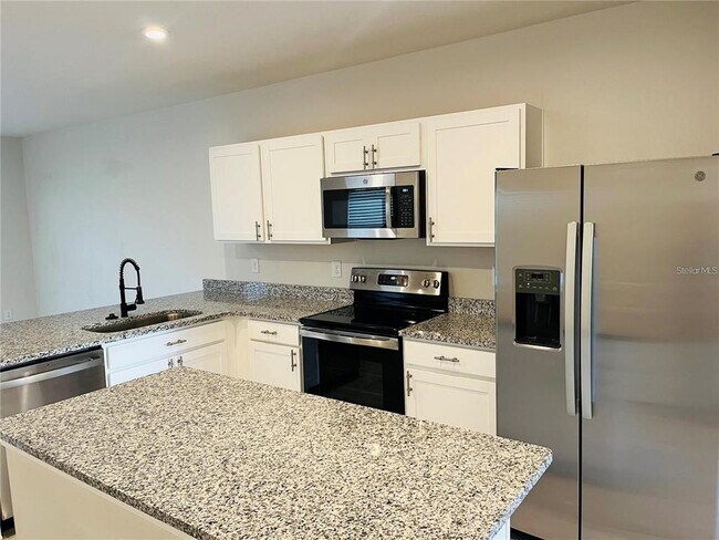 Building Photo - 294 Blueberry Ln