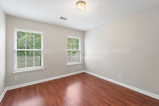 Building Photo - 845 Prairie Ln
