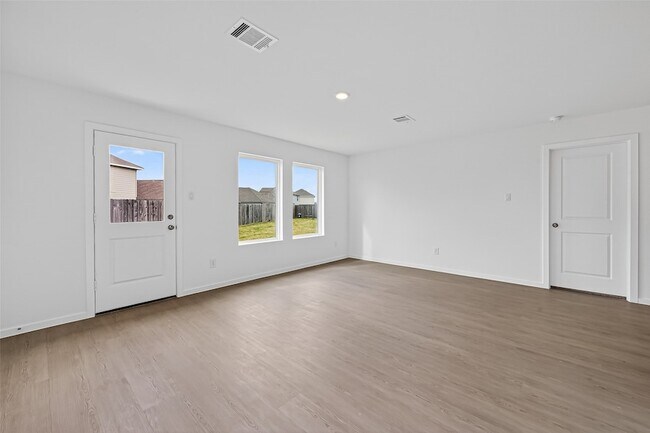 Building Photo - 216 Amy St