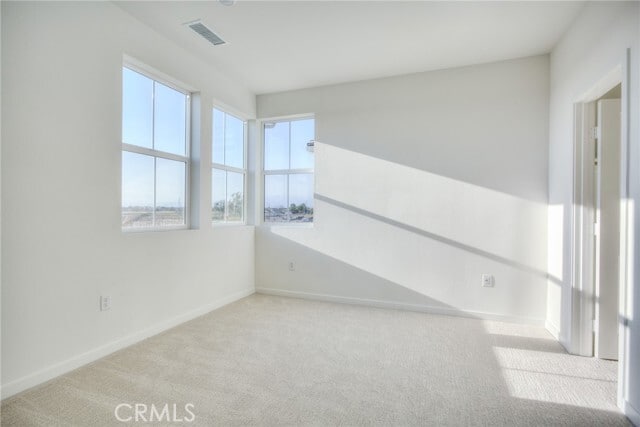 Building Photo - 5999 Huntington Dr