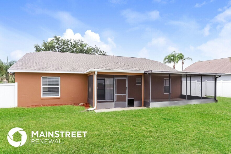 Building Photo - 5499 Moon Valley Dr