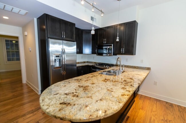 Building Photo - 266 E Gay St