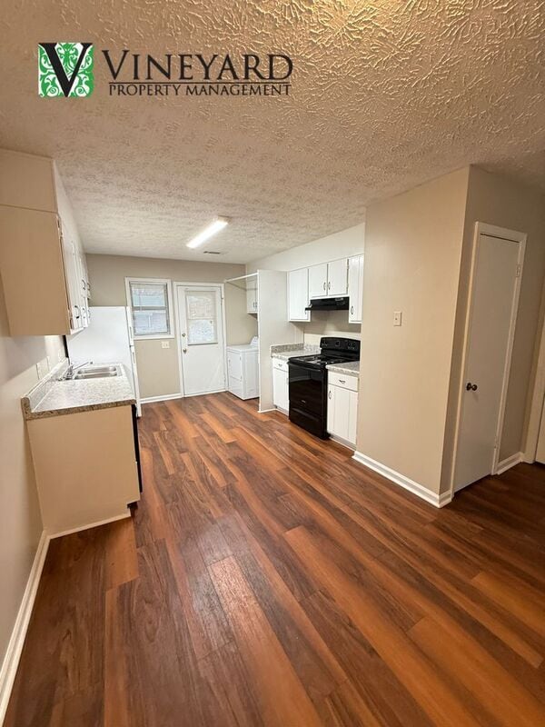 Building Photo - 164 Kimberly Way SW