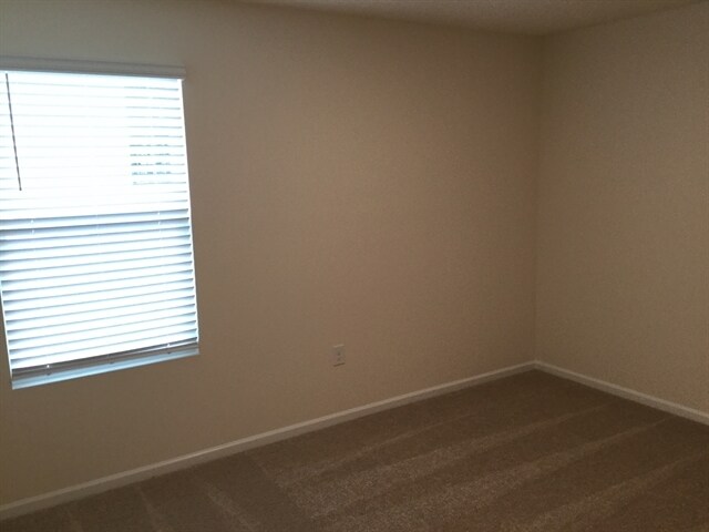 Building Photo - 297 N Hamilton Springs Rd