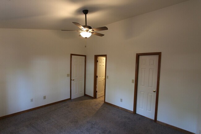 Building Photo - Coming In June | University Highlands 3-Bedroom Home | Fenced Backyard + Garage
