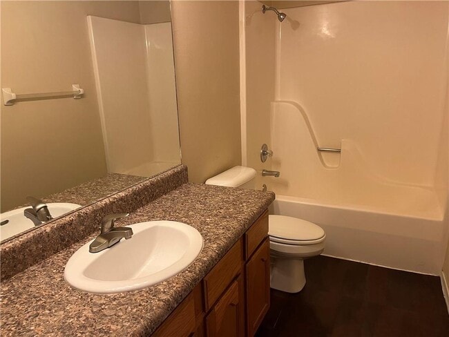 Building Photo - 1143 S Liberty Dr