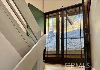 Building Photo - 872 Sierra Vista Dr