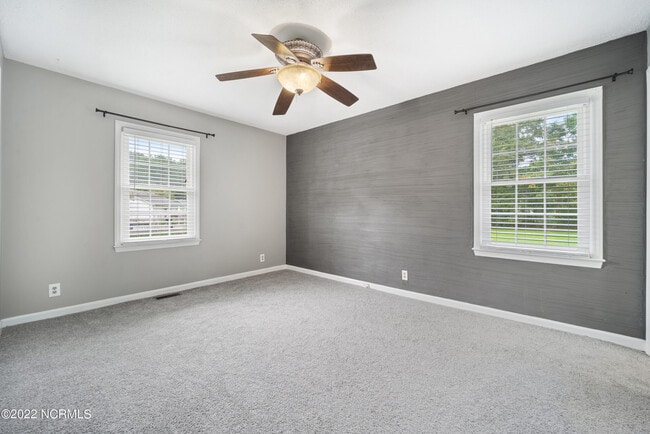 Building Photo - 206 Lorraine Ct