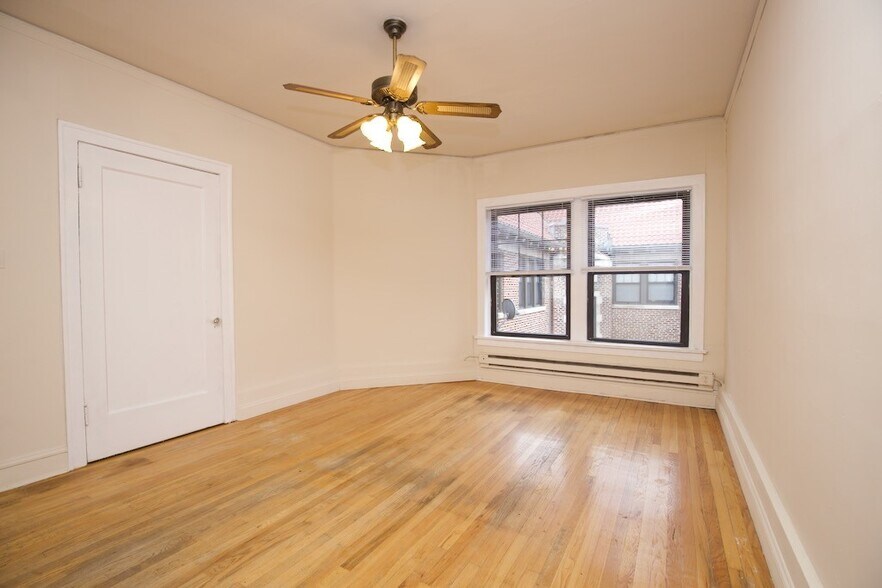 Building Photo - 1238 Oak Ave
