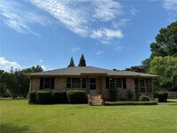 Building Photo - 5005 Lower Roswell Rd