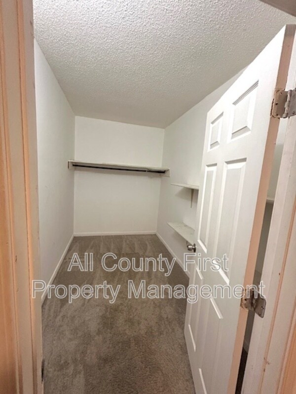 Building Photo - 3689 Calumet Rd
