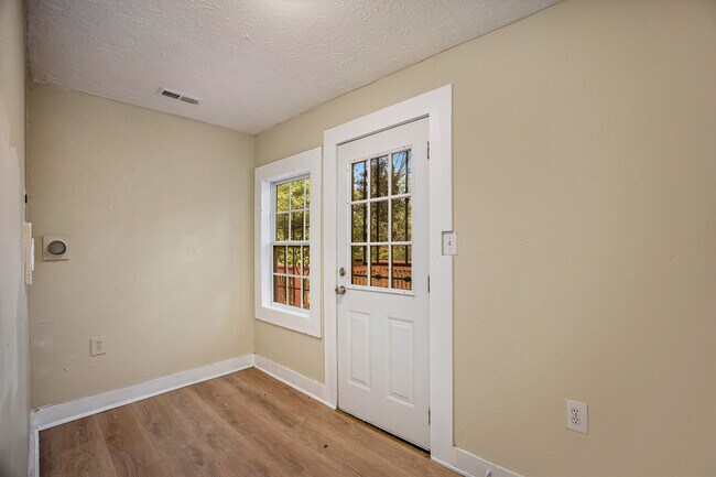 Building Photo - 1162 Sims St SW