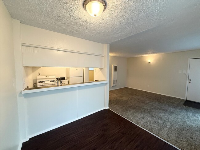 Building Photo - 3629 N MacGregor Way