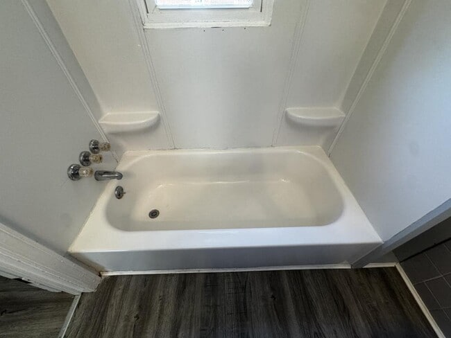 Building Photo - 2085 Cosmos Dr