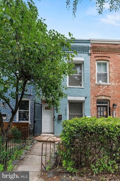 Building Photo - 1537 Marion St NW