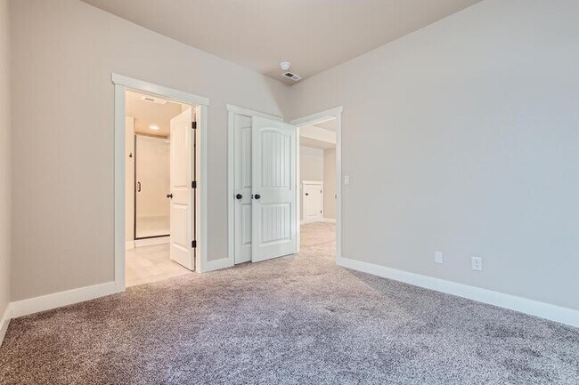 Building Photo - 859 Redemption Point