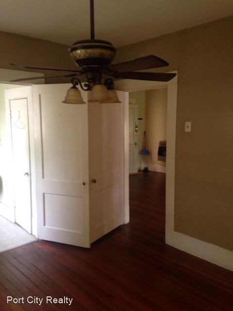 Building Photo - 1 br, 1 bath House - 2432 Creswell Unit 4