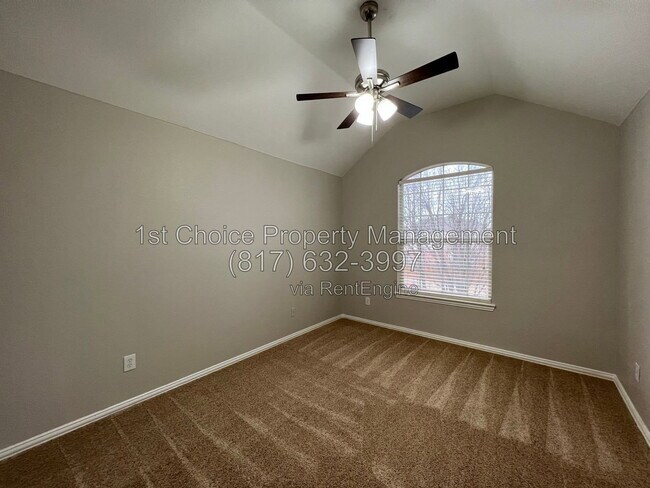 Building Photo - 5312 Scenic Point Dr