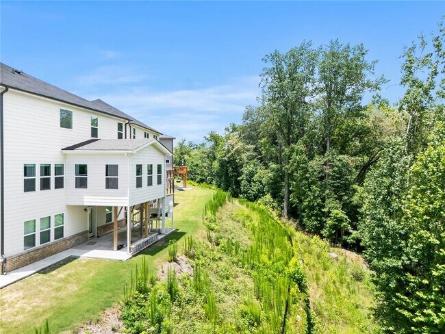 Building Photo - 5021 Silver Canoe Wy