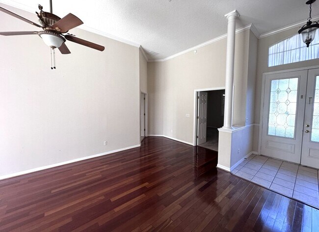 Building Photo - 13157 Paloma Dr