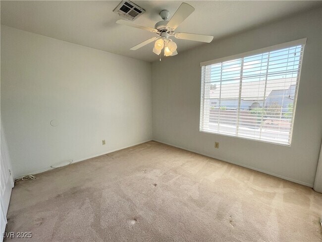 Building Photo - 420 Crater Ct