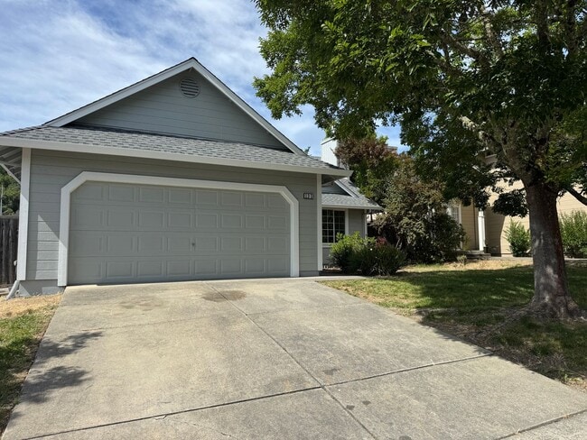 Building Photo - Beautifully Remodeled 3-Bedroom, 2-Bathroom home waiting for you !