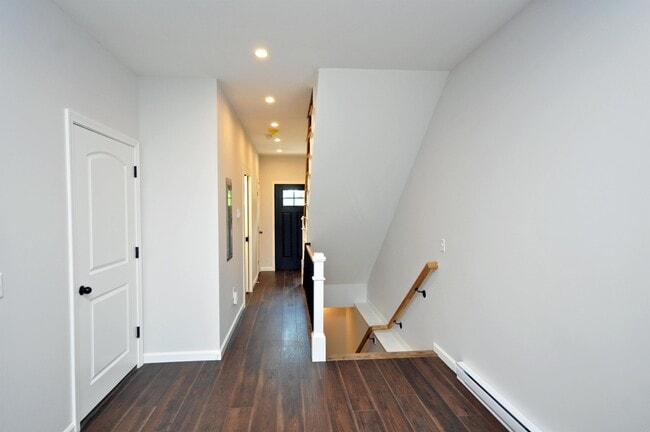 Building Photo - 40 Beech St