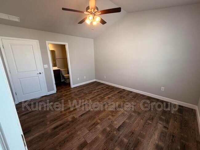 Building Photo - 8401-E ALLIED WAY