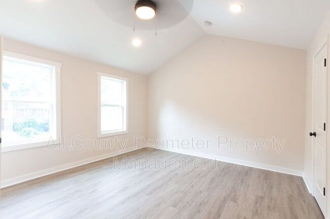 Building Photo - 243 Timber Creek Ln SW