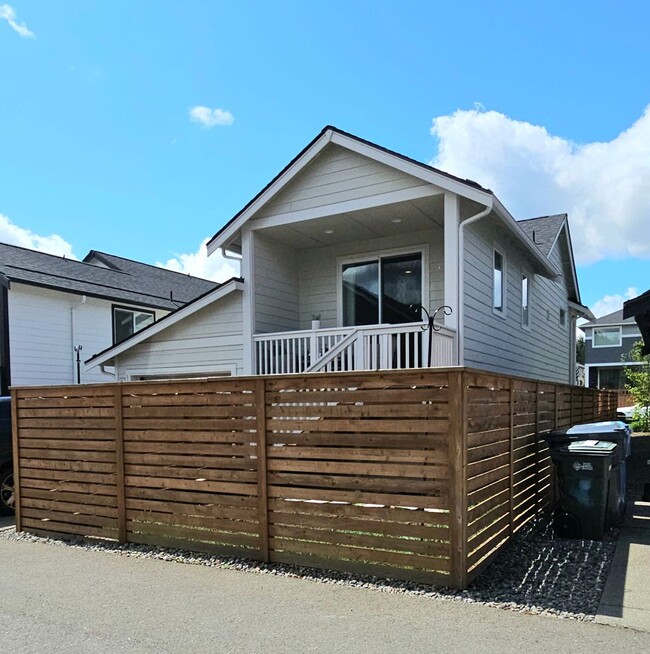 Building Photo - Terrific 2bedbroom in Tehaleh Community (C...
