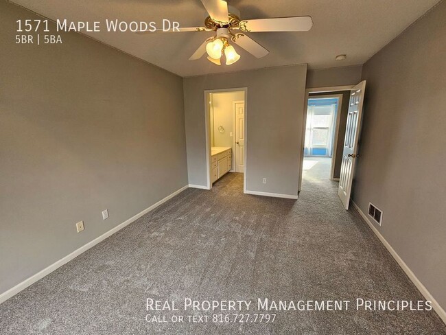 Building Photo - *MOVE-IN SPECIAL* Spacious 5 Bedroom 4.5 B...