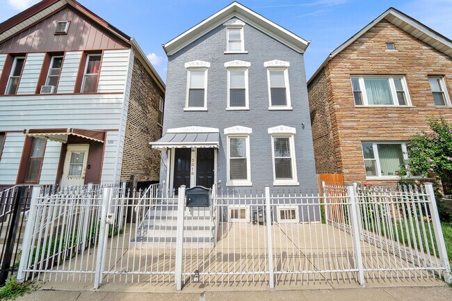 Primary Photo - 3816 S HONORE St