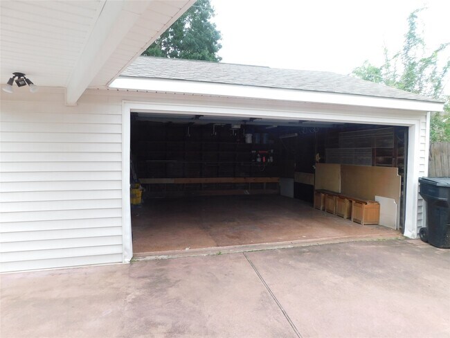 Building Photo - 2317 Dorrington St
