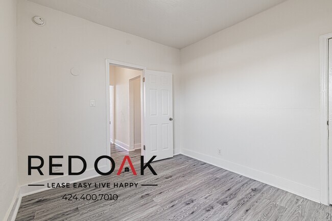 Building Photo - 2749 San Marino St