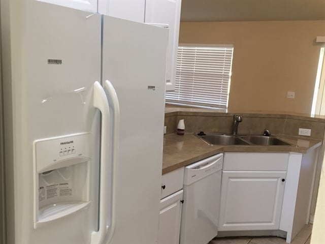 Building Photo - 287 Delake Rd NW