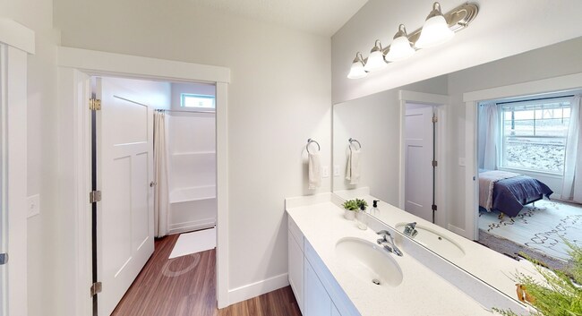 Building Photo - 947 W Coral Charm Way